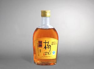 寧夏枸杞酒有什么好處？泡枸杞酒有什么小竅門？