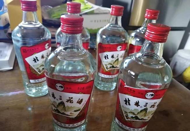 甘蔗放在新釀的白酒里(釀出的白酒為什么加甘蔗)