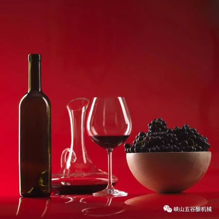 紅酒發(fā)酸了是什么問題(紅酒喝著有點(diǎn)發(fā)酸是怎么了)